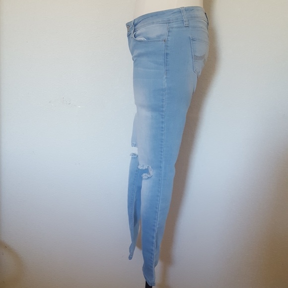 California Vintage | Light Wash Skinny Jeans | 7 - Picture 3 of 8